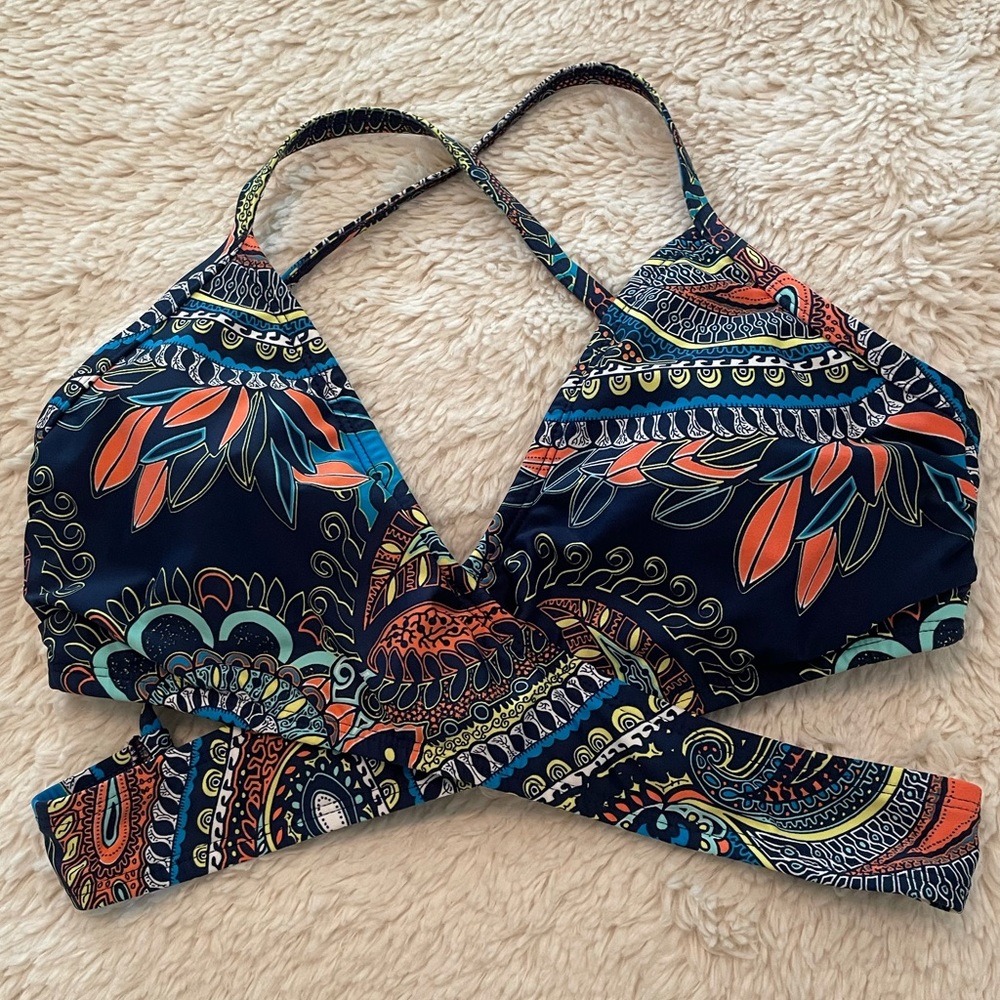 EUC CleanWater Bohemian Floral Bikini Top - Sz  M